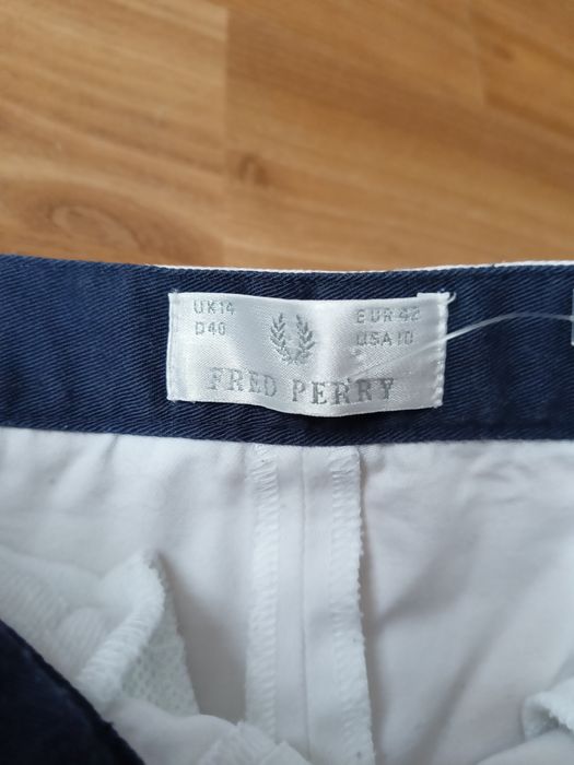 Fred Perry жіночі шорти L