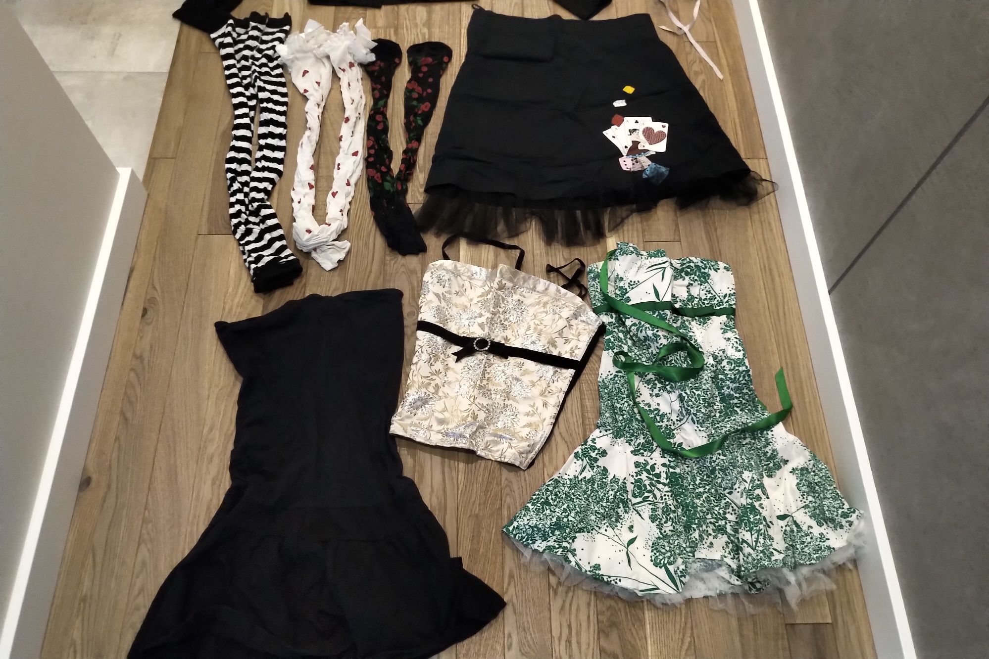 Mega paka punk oi 77 pin up tiul czaszki wisnie karty kosciotrup gothi