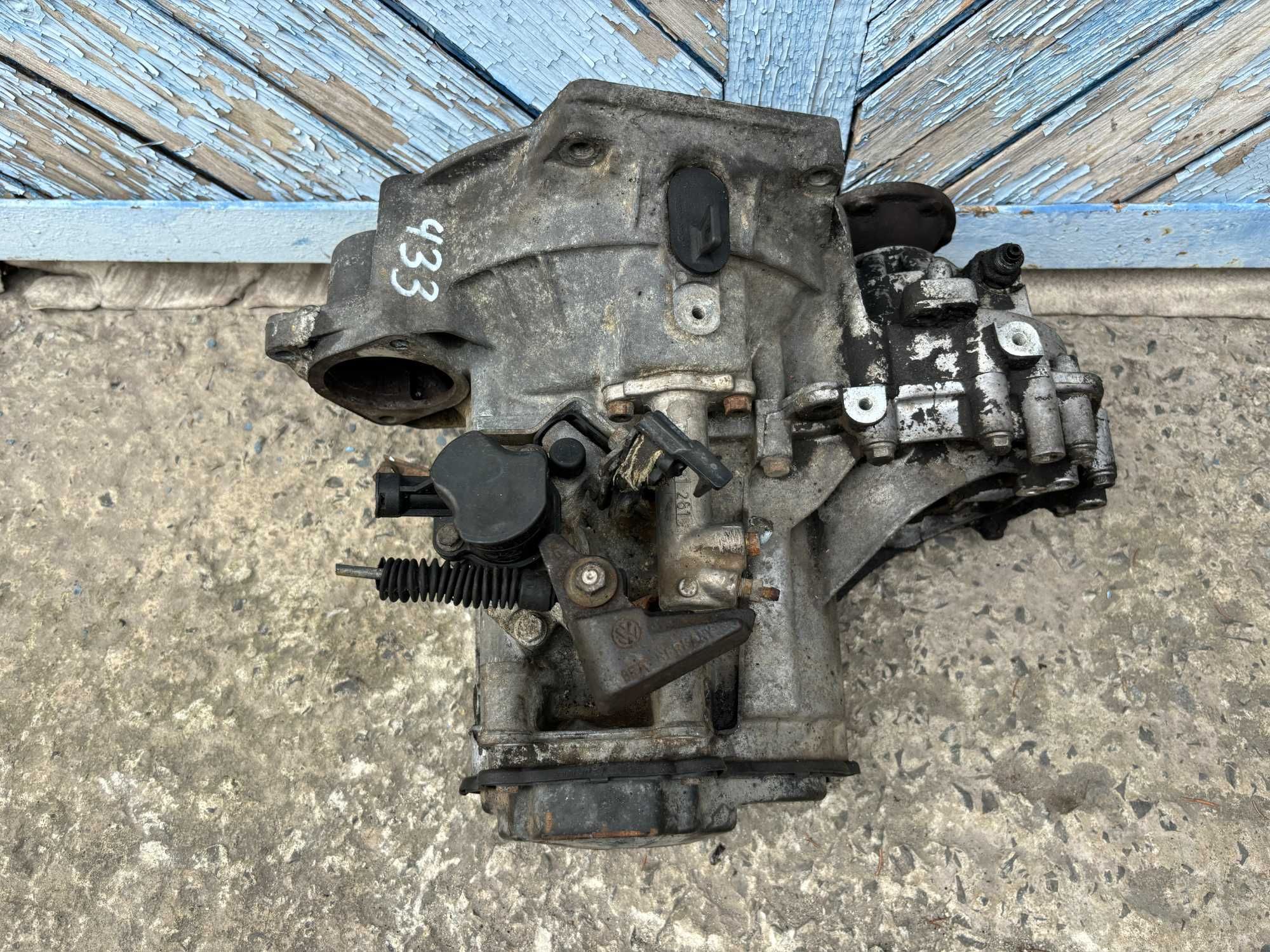 КПП коробка передач Volkswagen Golf 3 Passat B3 B4 1.9 TD/TDI