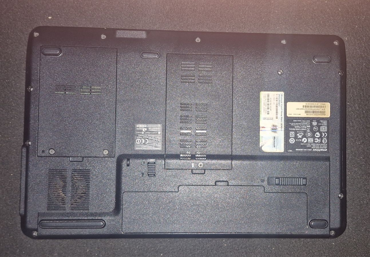 LAPTOP emachines by Acer E525