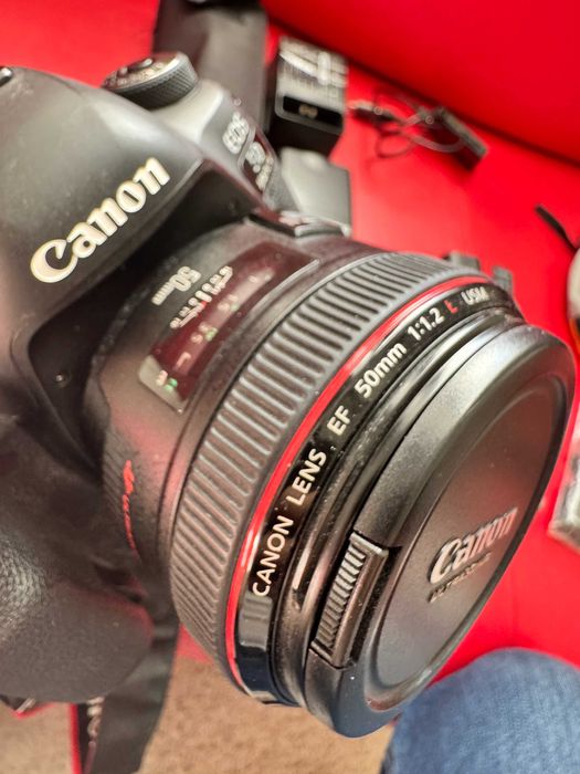 Canon EOS 5D Mark IV + полный комплек  (18% использование)