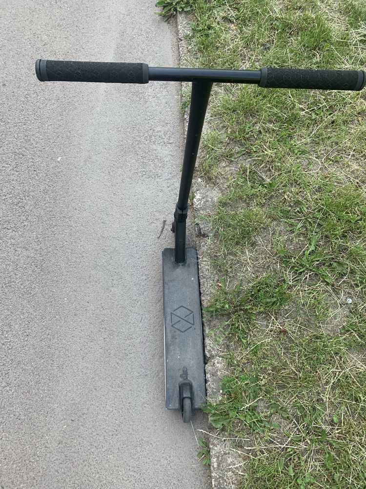 Трюковий самокат Native Stem Black