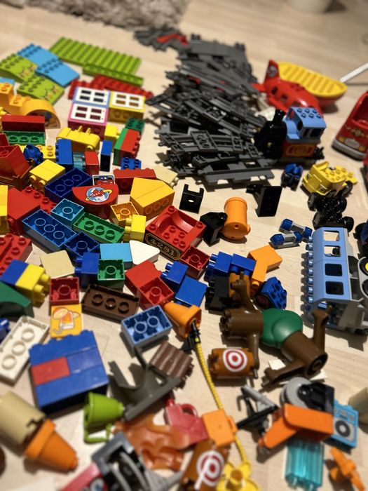 lego duplo elektryczna kolejka pociag samolot sklep straz pozarna zoo