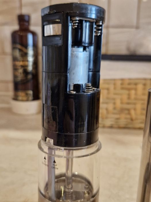 Мельница электрическая для перца Peugeot 20см