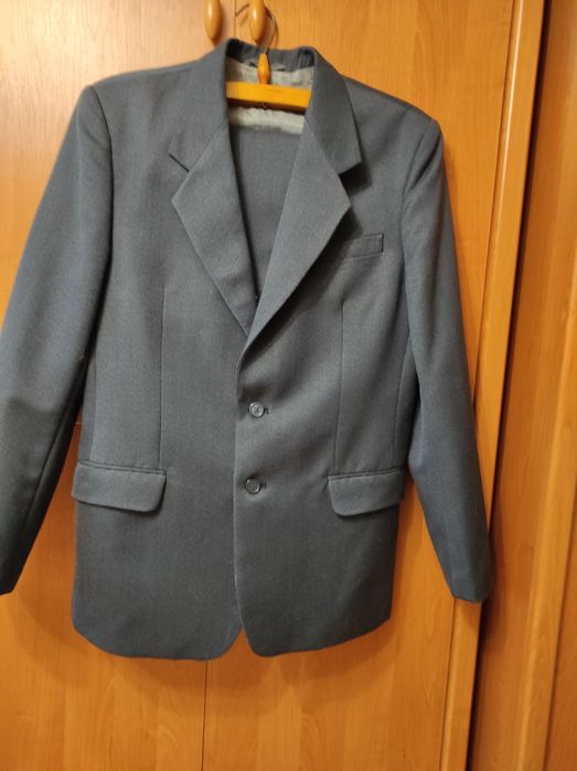 Чоловічий костюм