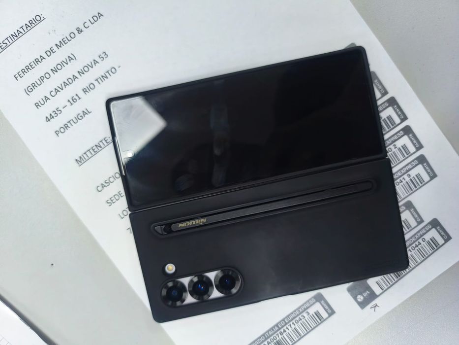 Troco Samsung Zfold 6, igual a novo, com fatura e garantia!