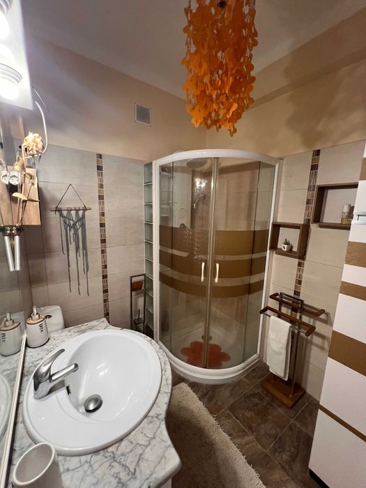 Apartamento T3 c/elevador no centro do Laranjeiro pronto a habitar!