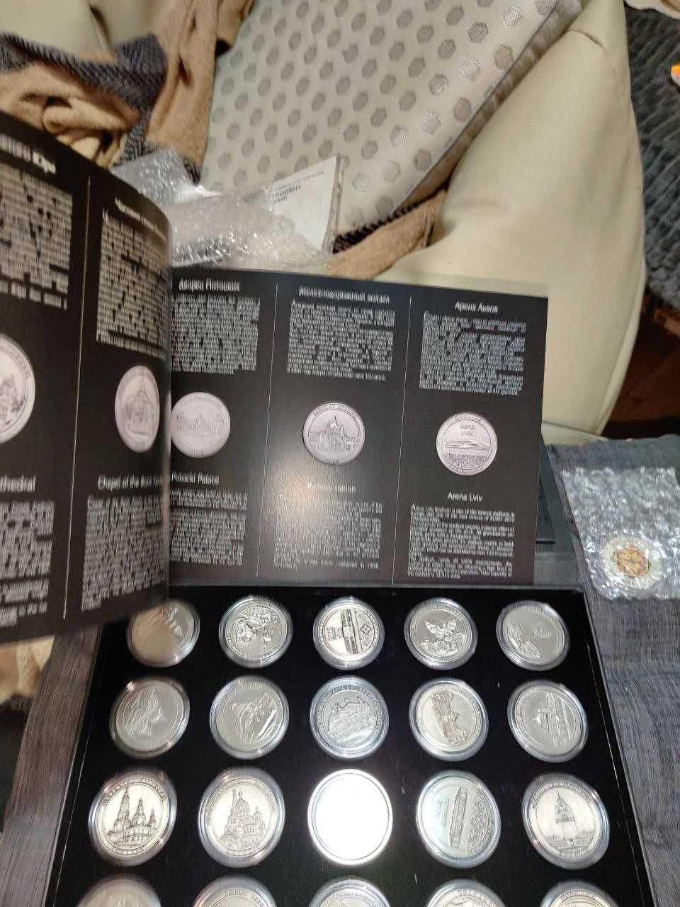 Продаю Ексклюзивний подарунковий набір монет: Україна Євро 2012