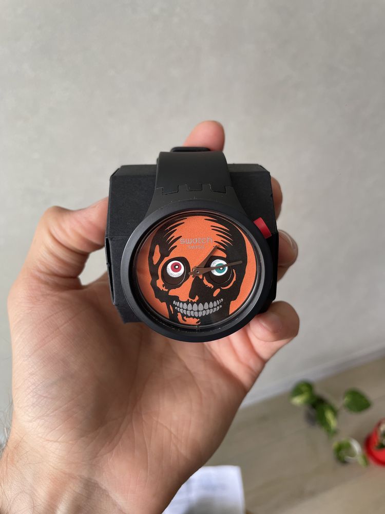 Swatch Watch IT'S SPOOKY TIME BIG BOLD SB03B700 Black