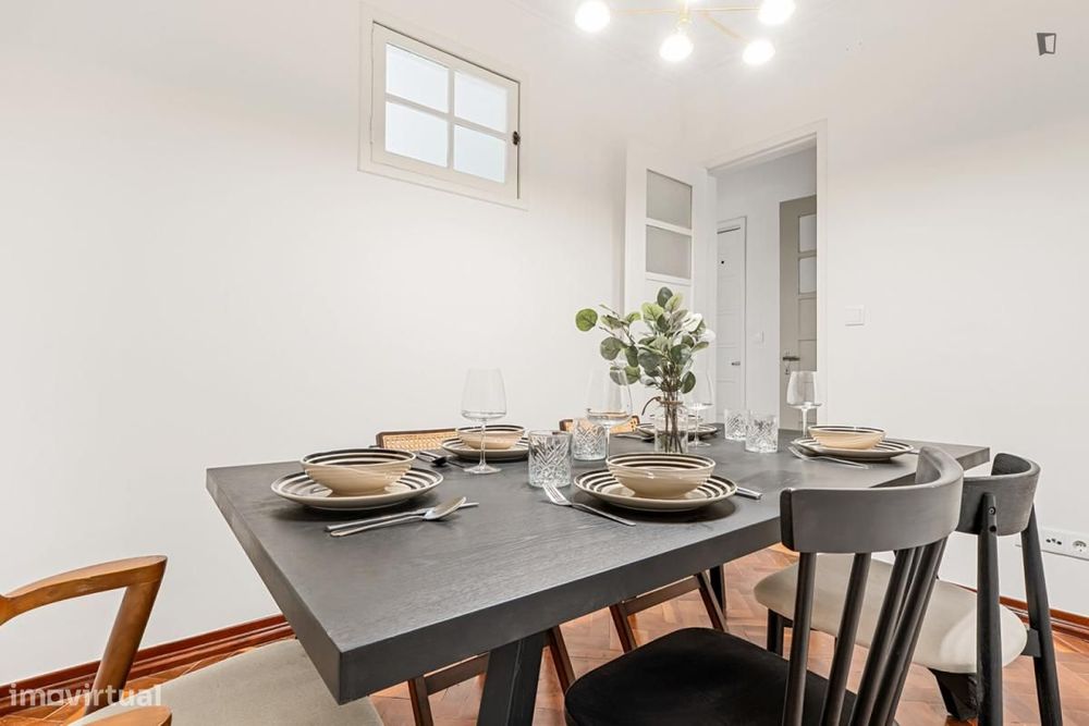 Quarto - localizado em Marquês de Pombal Lisbon