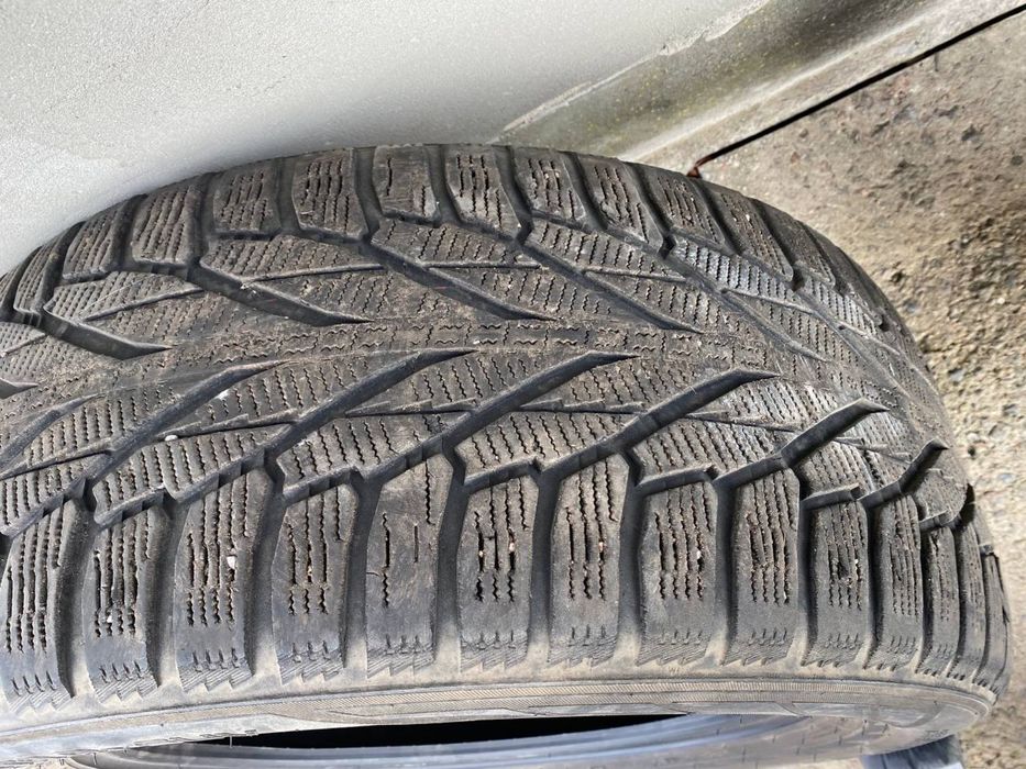 Зимові шини Nokian 255/55/r18