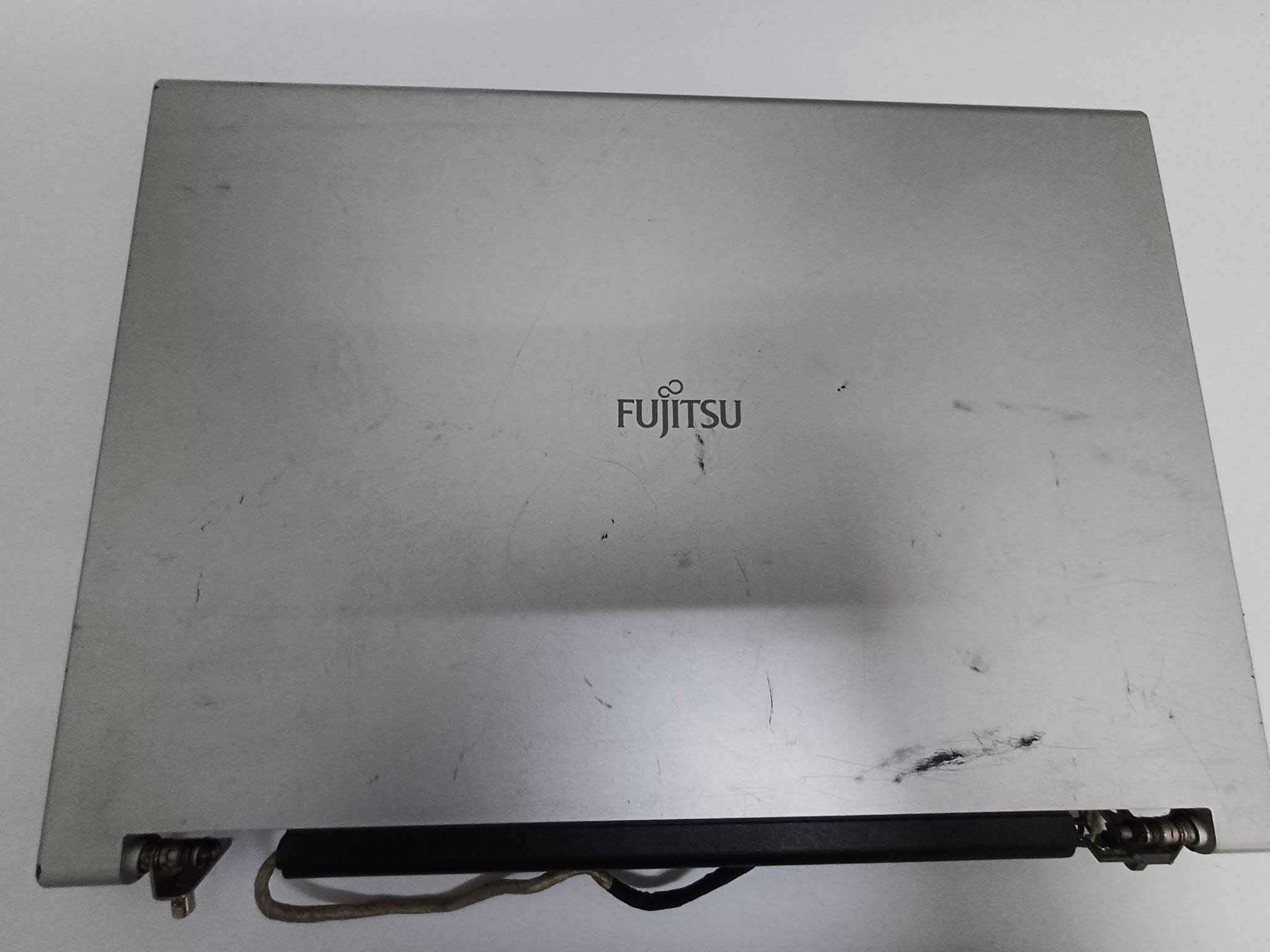 Klapka matrycy do laptopa Fujitsu Esprimo V6555.