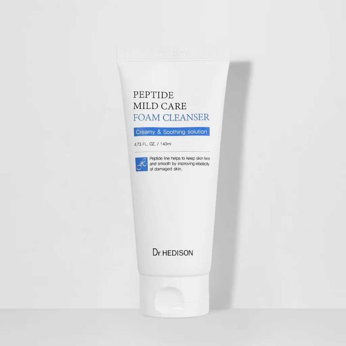 M'якa пінкa для oчищeння шкіpи з пeптидaми Dr. Hedison