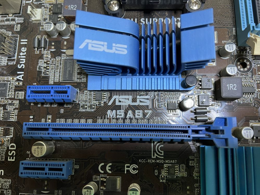 Материнська плата Socket AM3+ Asus M5A87