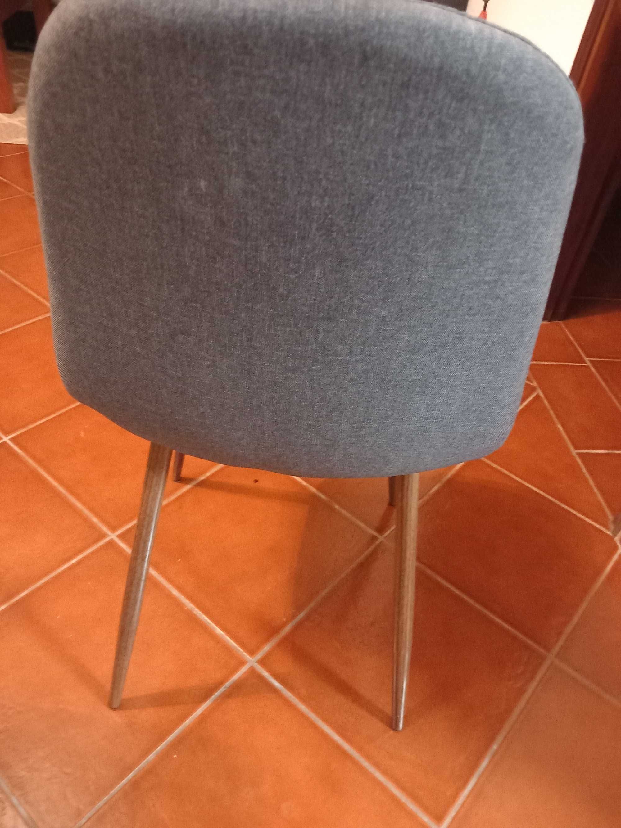 Conjunto mesa+cadeiras