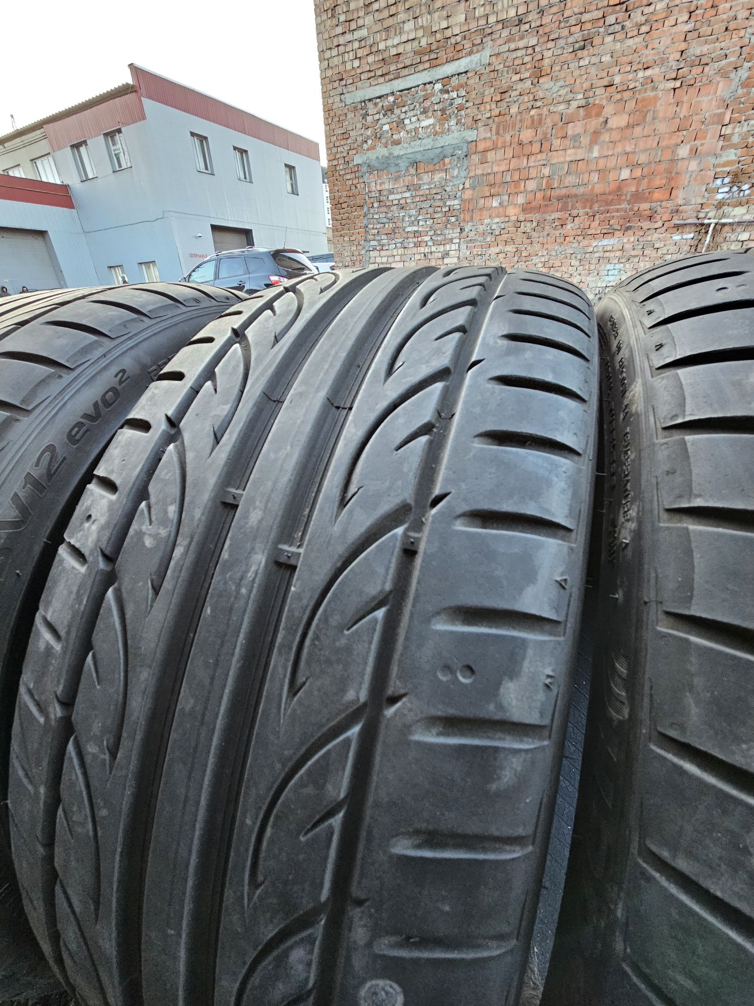 Hankook 235/35r19 комплект 4шт.