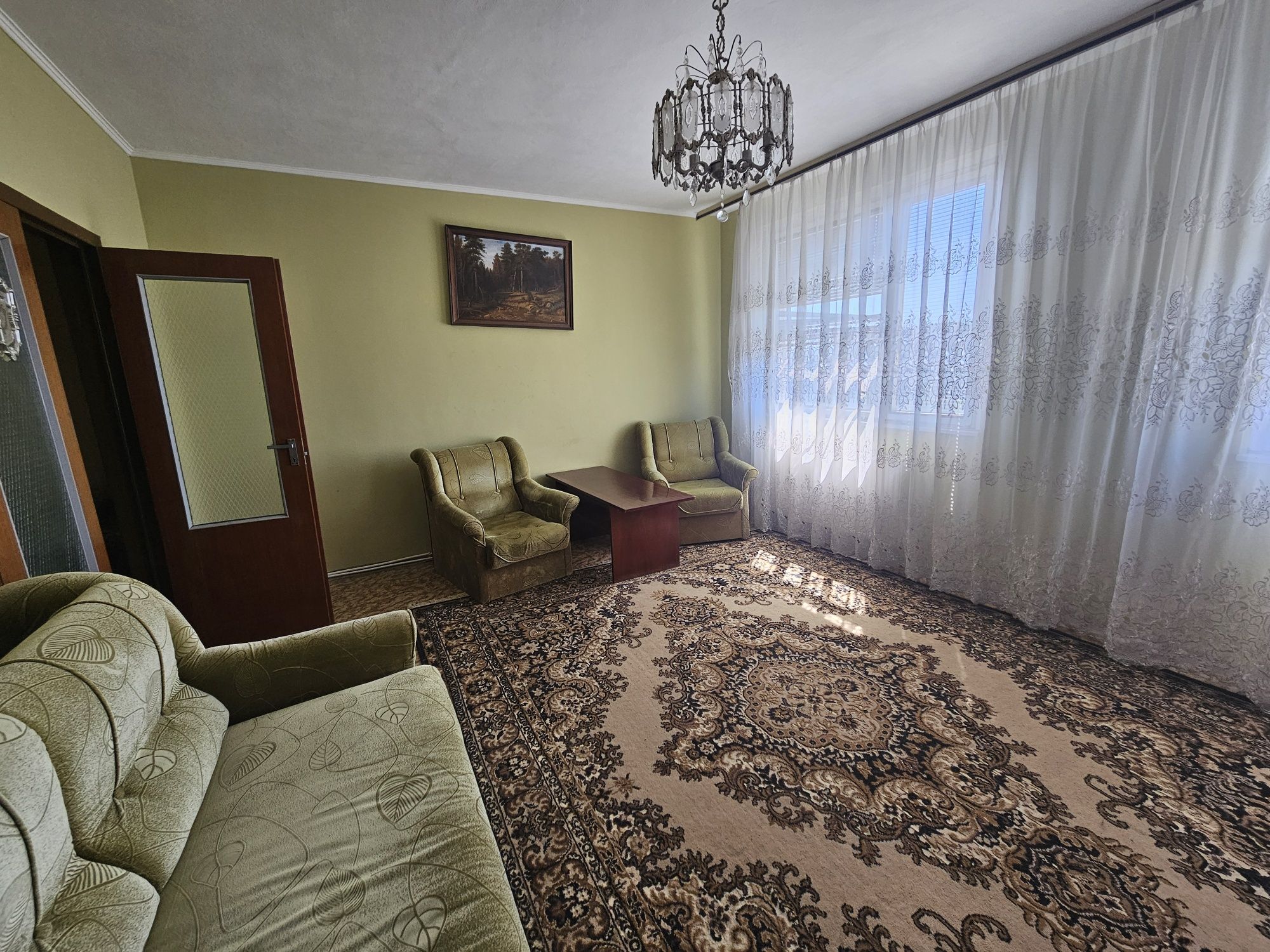 Здається 2 кімнатна біля ТЦ" Сільпо" по вул.8 Березня