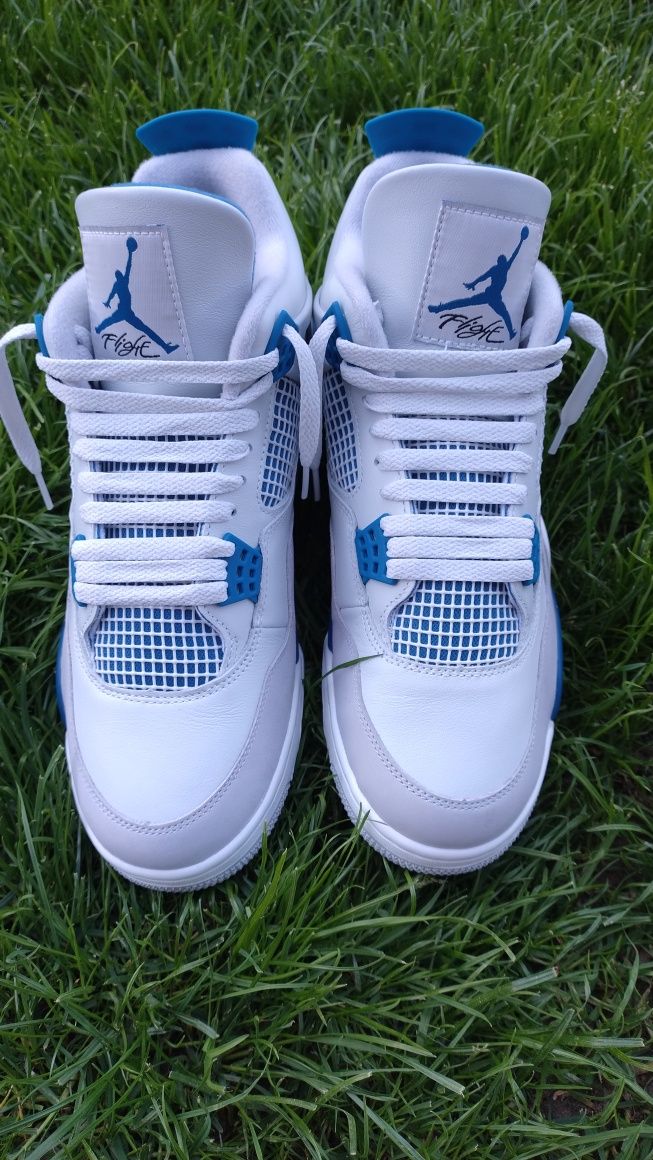 Air Jordan 4 "Military blue"