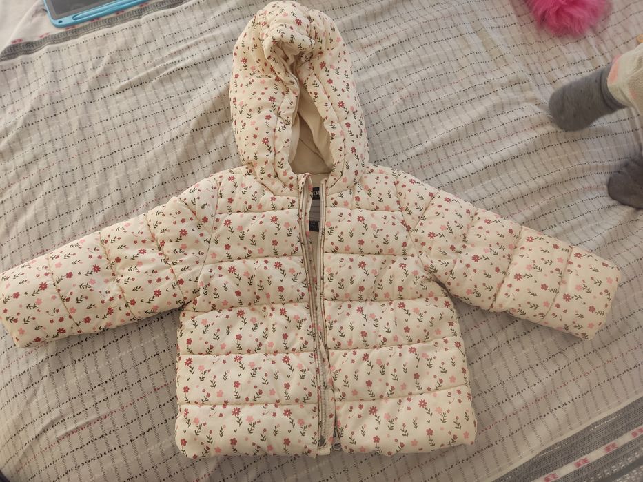 Продаю курточки для дівчинки