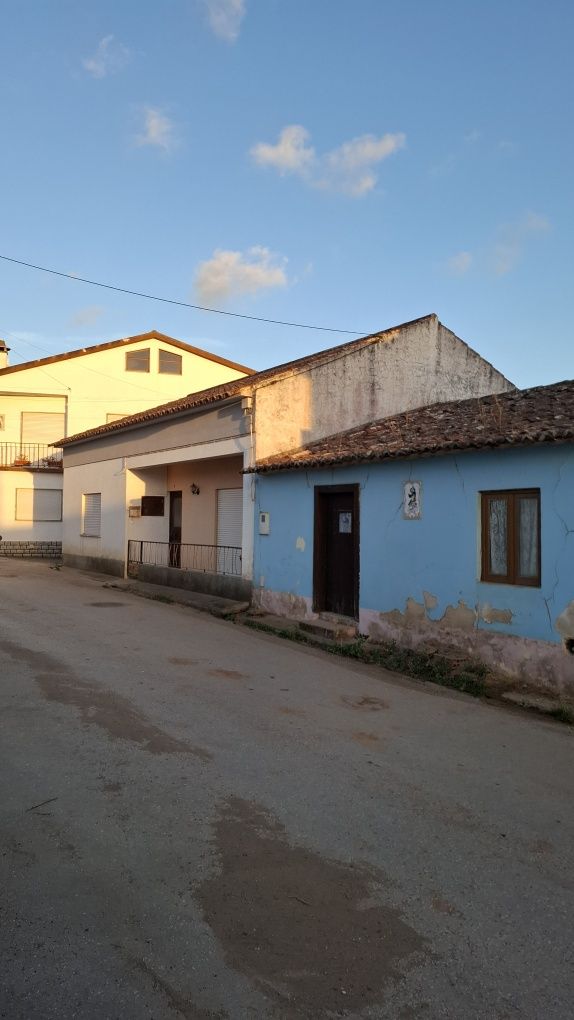 Casa à venda em Famões – Bombarral | 80m² |