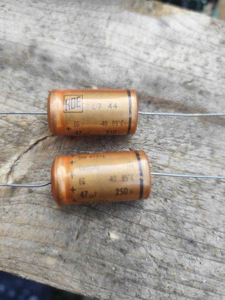 Kondensatory elektroniczne układ scalony