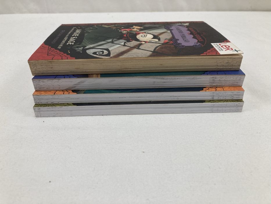 4 Livros Araminta Spookie