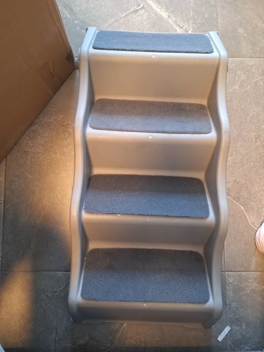 Amazon Basics – składane stopnie dla psów i kotów schody