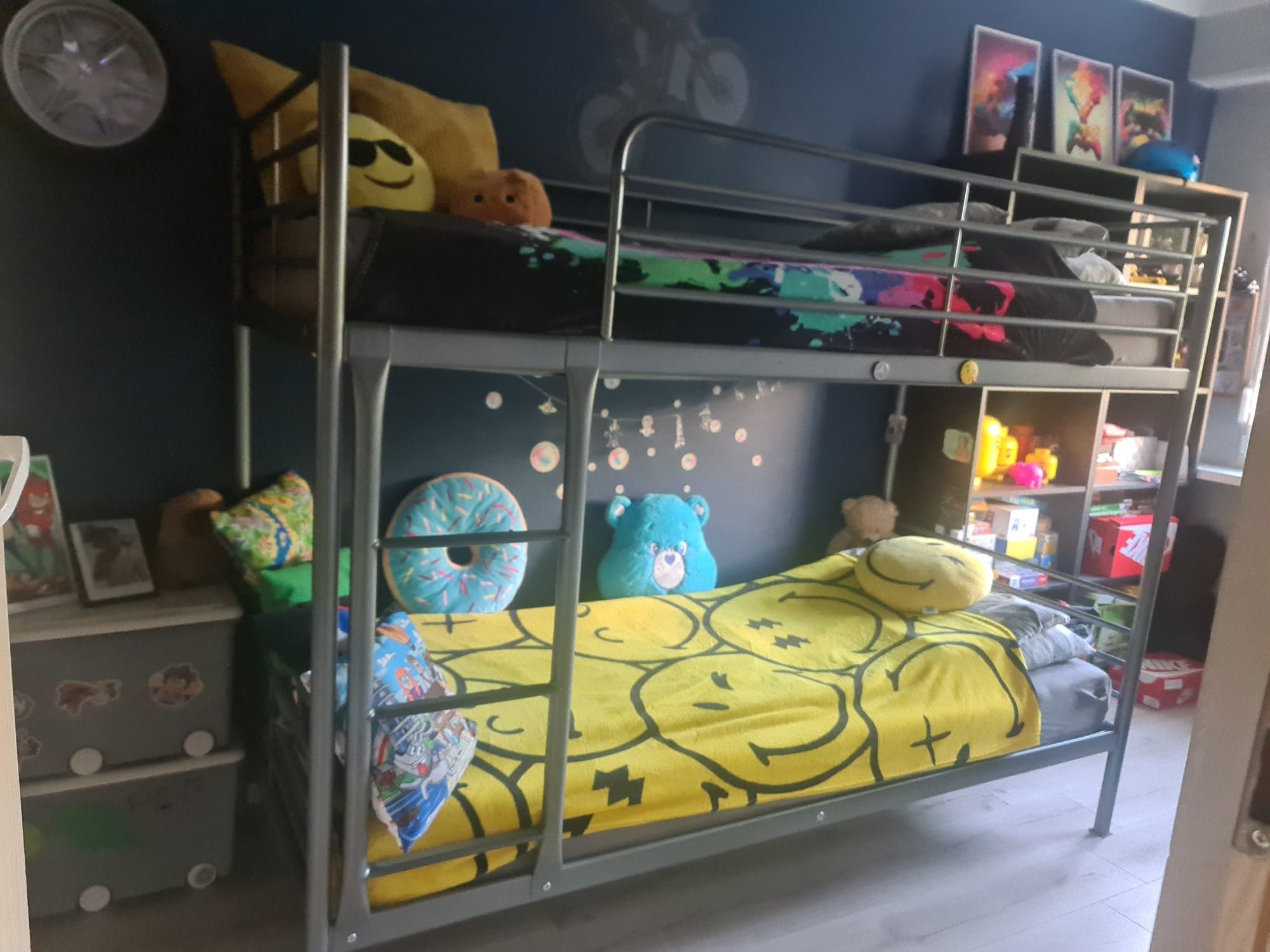 Łóżko piętrowe Ikea Svatra metalowy stelaż