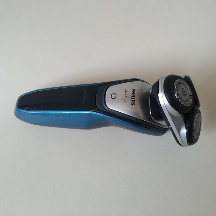 Електробритва Philips series 5000
