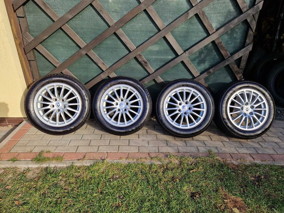 Oryginalne felgi Renault 16" 5x114,3 205/55/16 TPMS opony nowe komplet