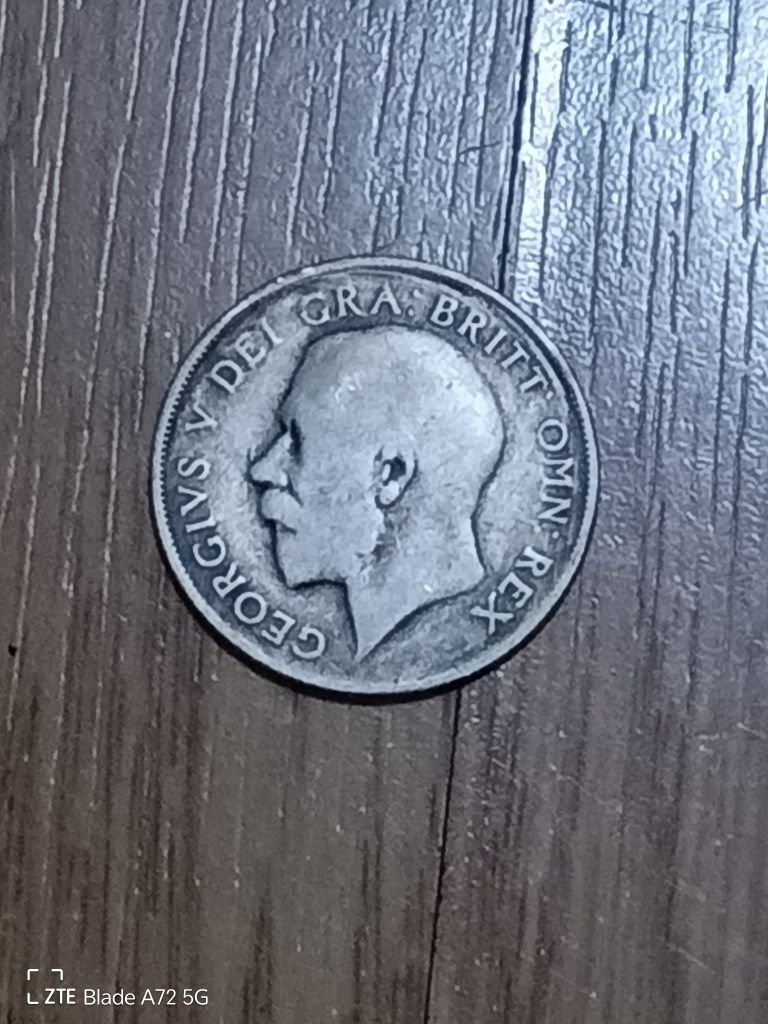 Várias moedas em prata