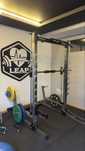 Smith Machine Profissional – Estrutura Completa