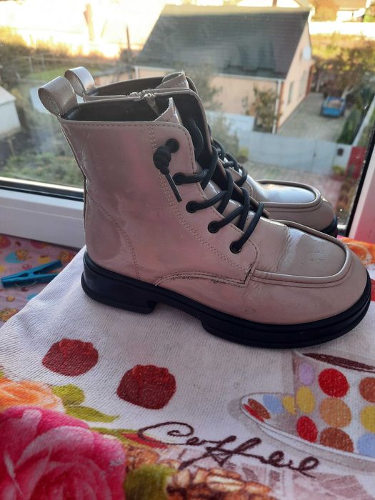 Взуття для дівчинки