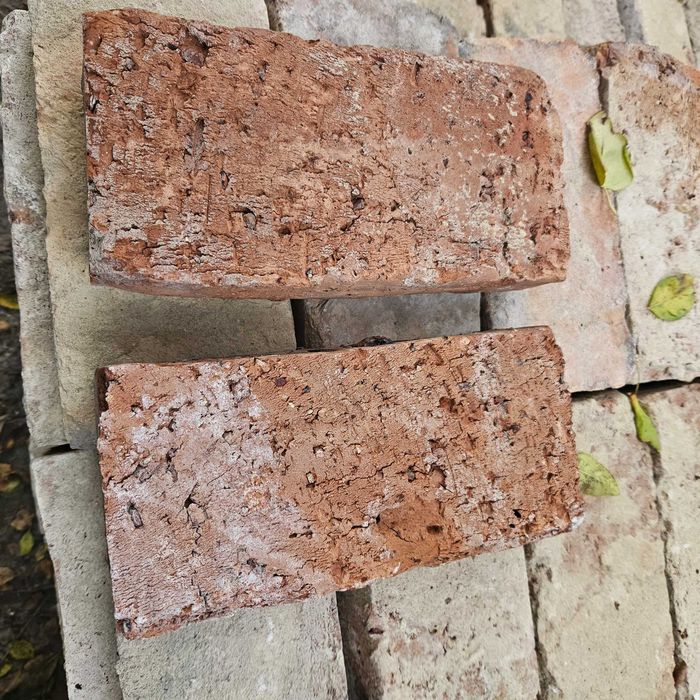 ponad 100 letnia cegła czerwona ręcznie formowana
