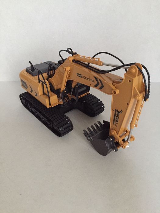Koparka Revell Control Digger 2.0 skala 1:16 zdalnie sterowana 2,4 GHz