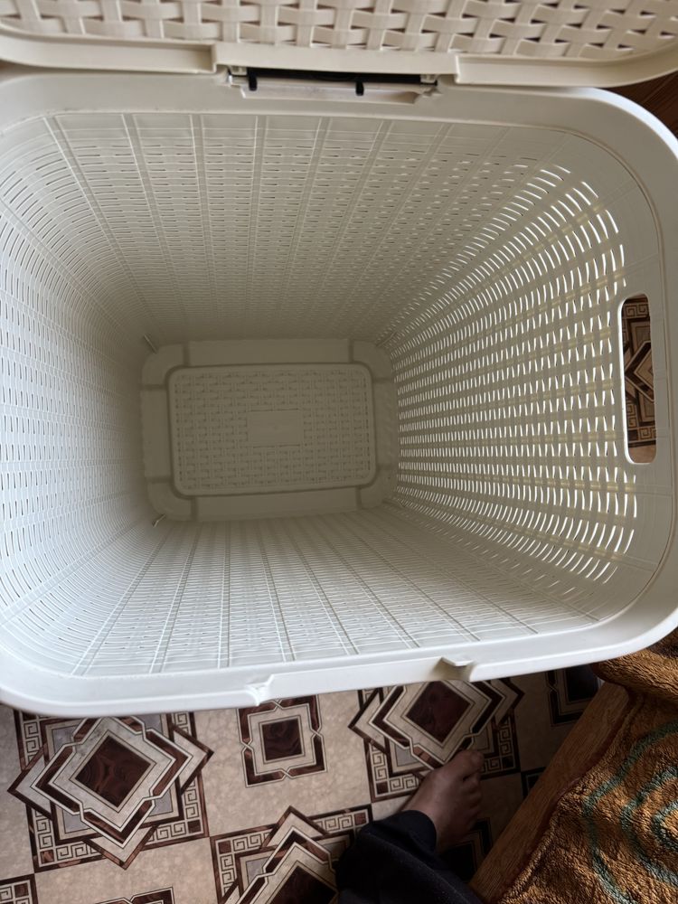 Продам корзину дя белья Curver.