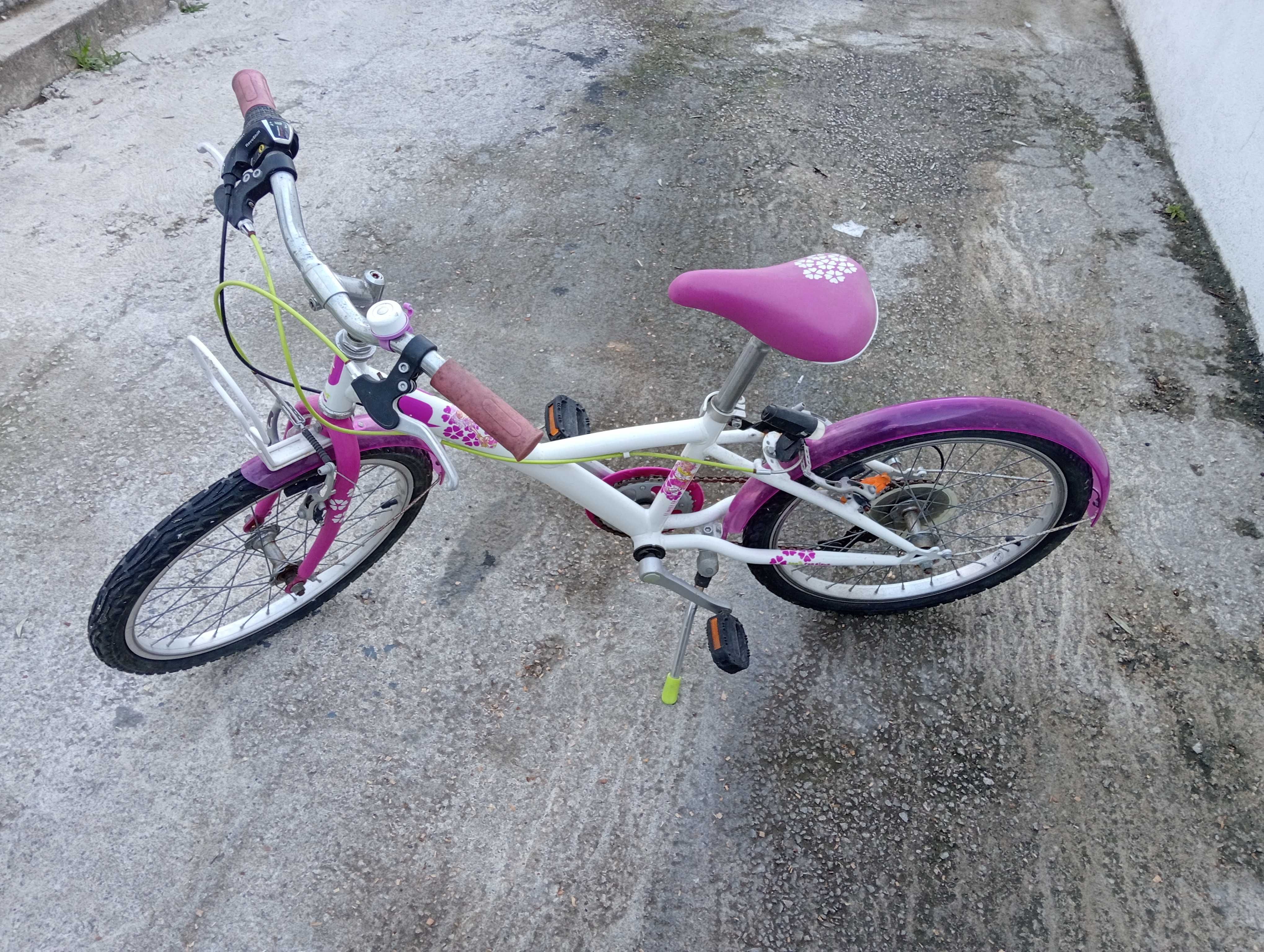 Bicicleta de menina