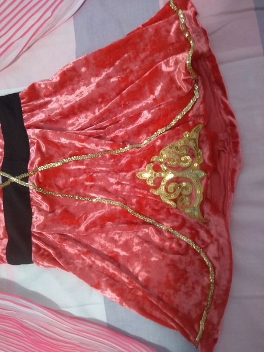 Танцювальний костюм,туніка,хустинка,платочок!