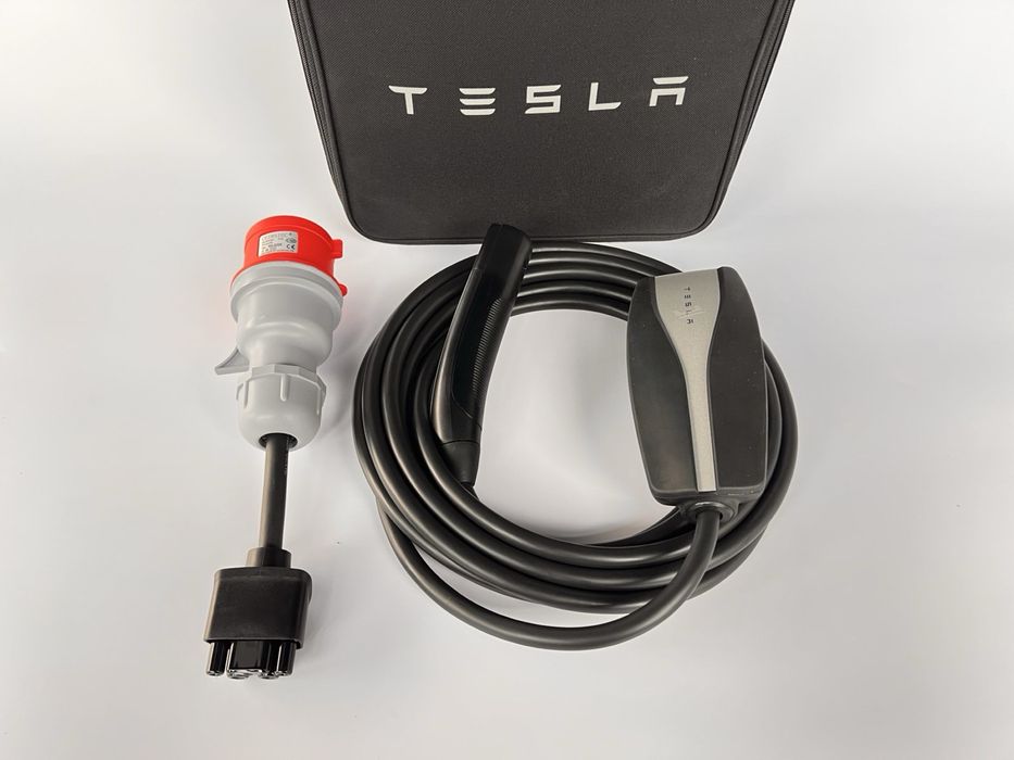 Комплект:Нова Зарядка Tesla Gen2USA+Хвіст червоний (32А)+сумка.