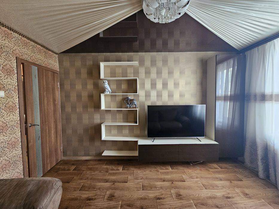 Сдам 3х ком квартиру Зубенко 25 м.Студенченская.L