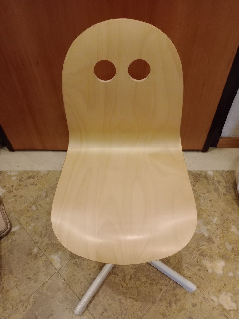 Cadeira de Secretária Criança. IKEA
