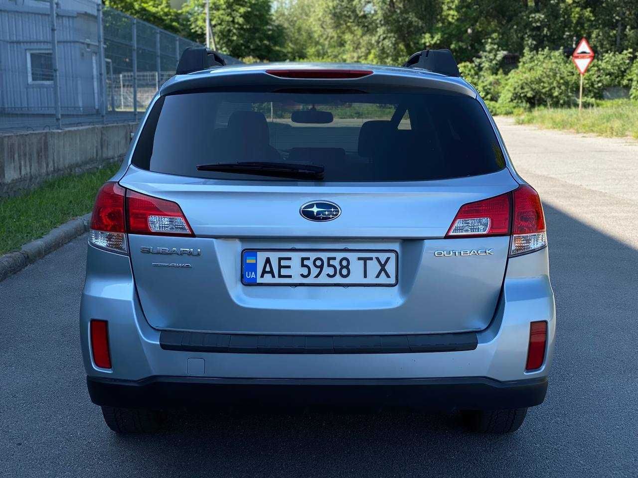 Продам Subaru Outback 2013 автомат