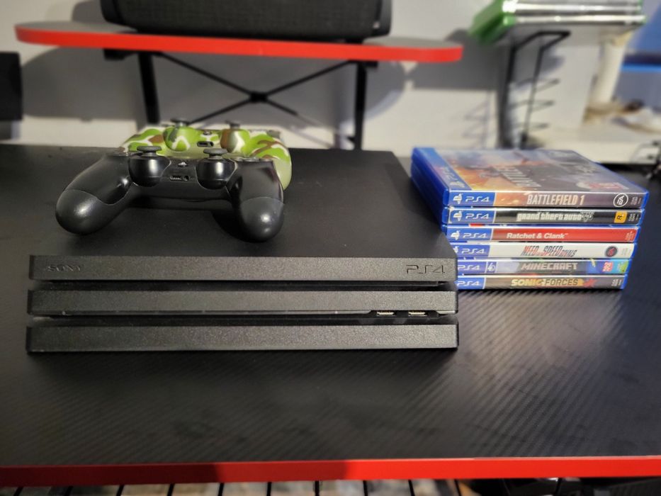 Ps4 Pro dwa pady i 9 gier