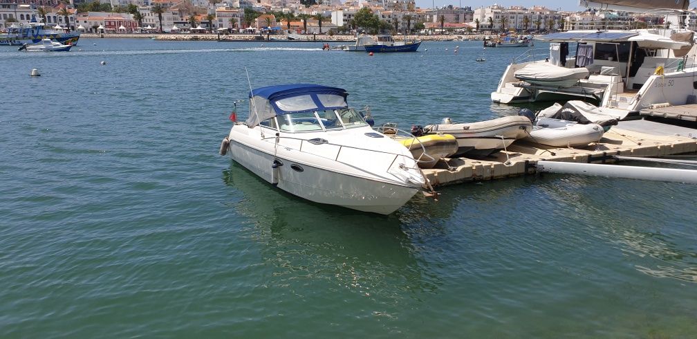 Barco cabinado 7 metros Stingray