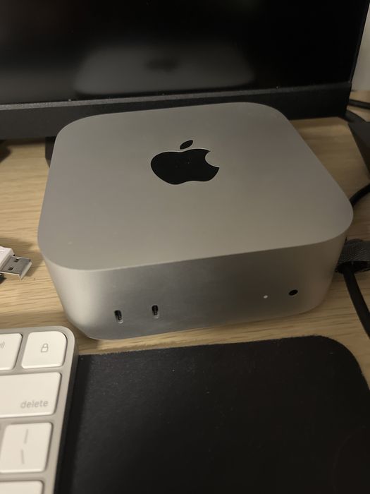 Mac mini m4 16/256 + klawiatura