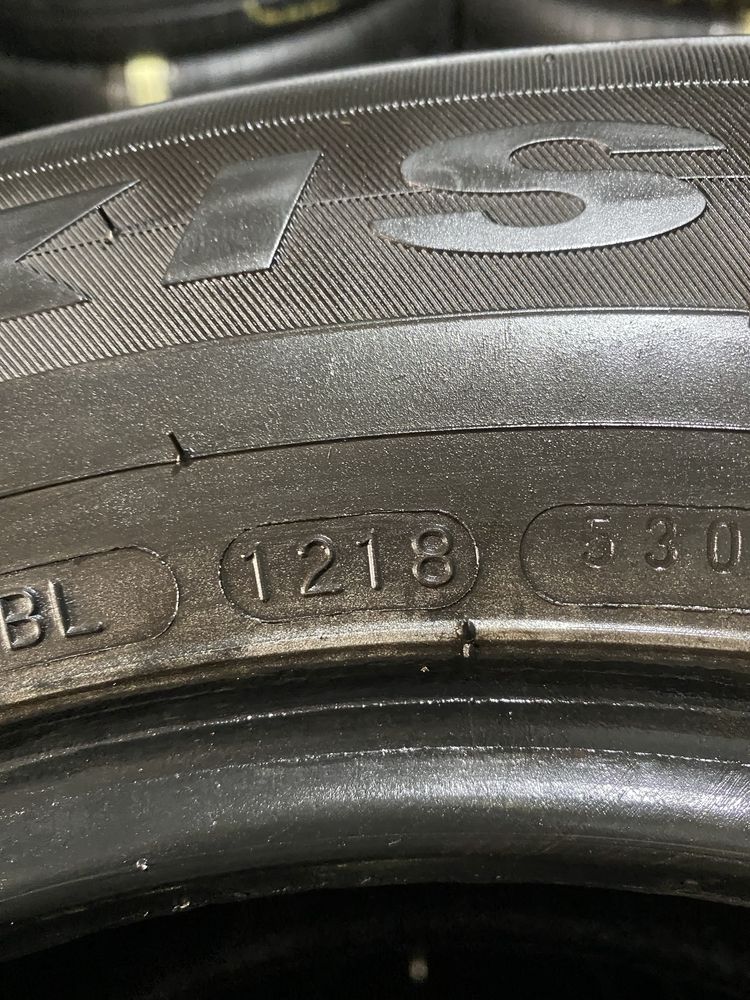 r15C 215/70 пара шин всесезонных Maxxis.