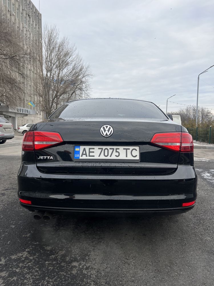 Volkswagen Jetta S 2015 2.0 газ/бенз