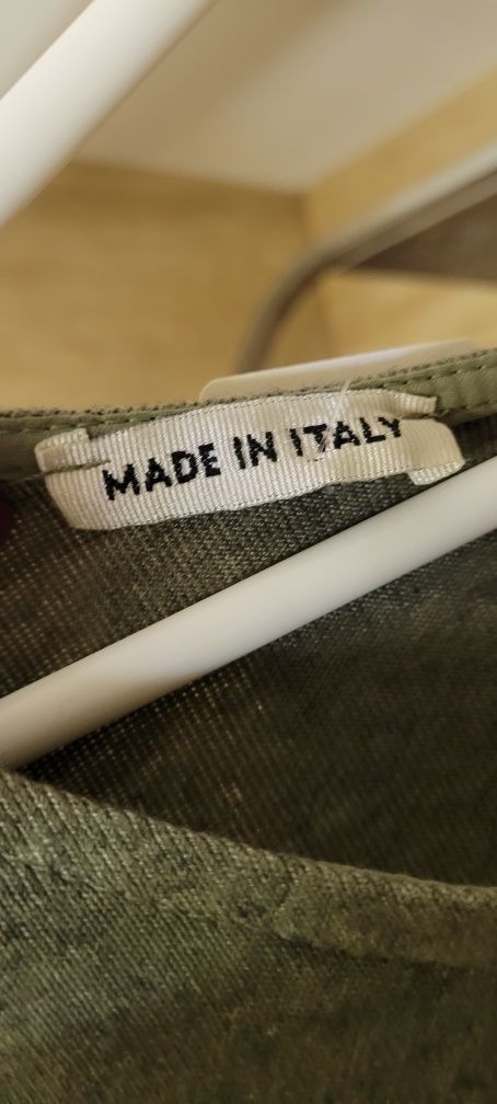 Obłędny sweterek khaki prosto z Włoch,wisior gratis.