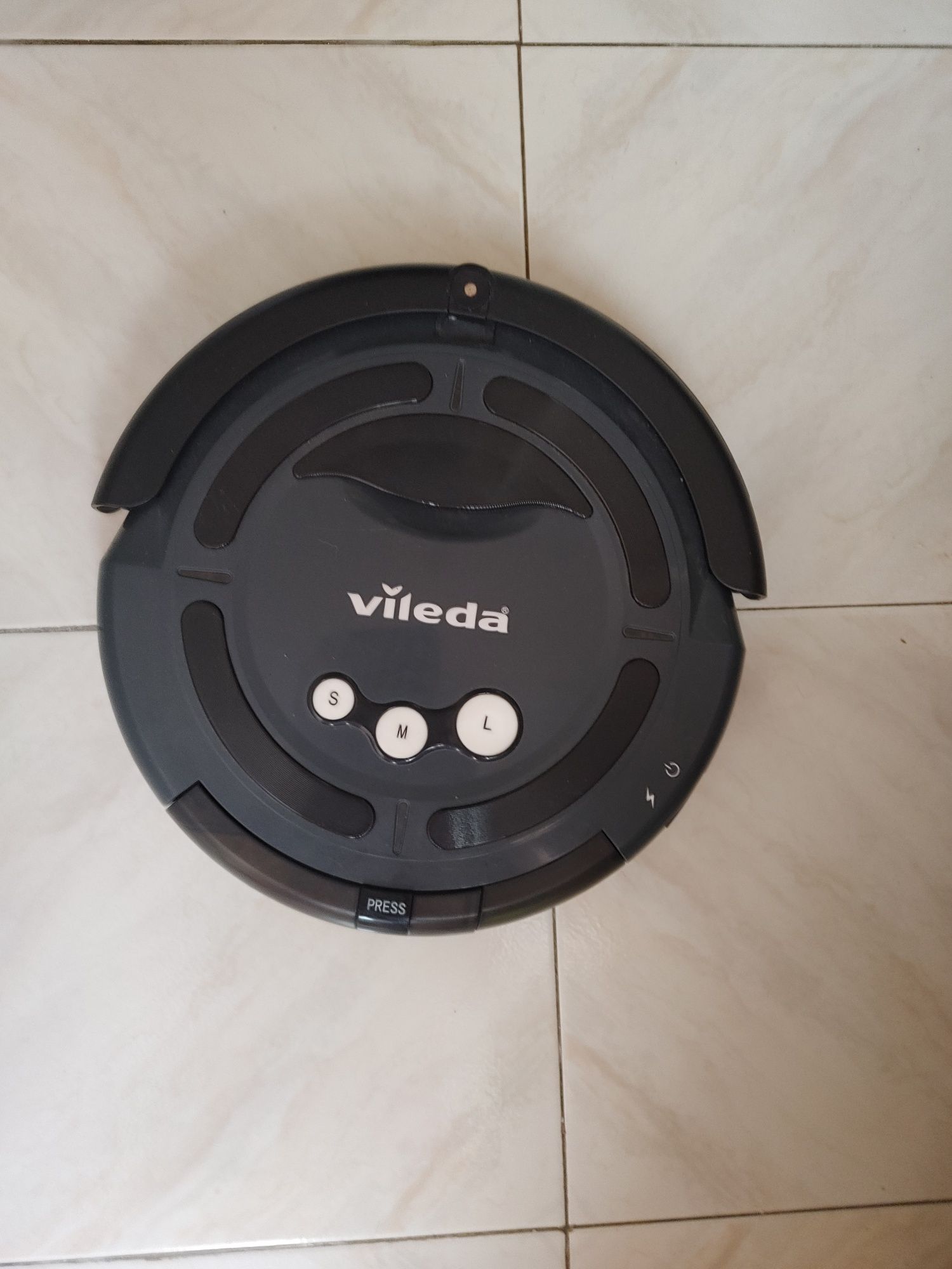 Robot aspirador como novo
