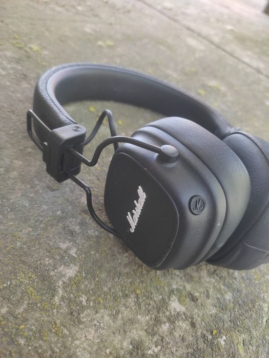 Headphones marshall